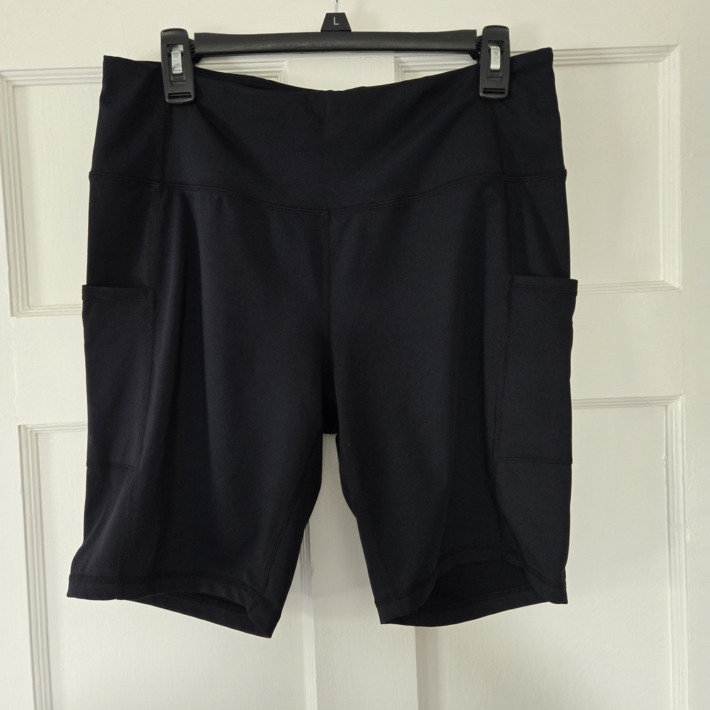 Black Women's Athletic Shorts with Side Pockets